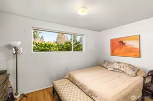 10529 NE 20th Pl, Bellevue, WA 98004 - Photo 17