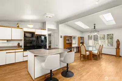 10529 NE 20th Place, Bellevue, WA 98004 - Photo 5