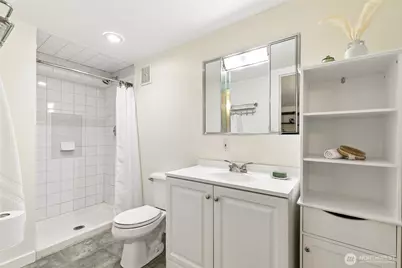 7758 Highland Park Way SW, Seattle, WA 98106 - Photo 25