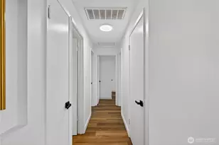 920 SW Bowmer St, Oak Harbor, WA 98277 - Photo 19