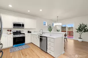 252 245th Pl NE, Sammamish, WA 98074 - Photo 9