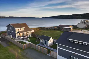 2805 N Bluff Rd, Greenbank, WA 98253 - Photo 7