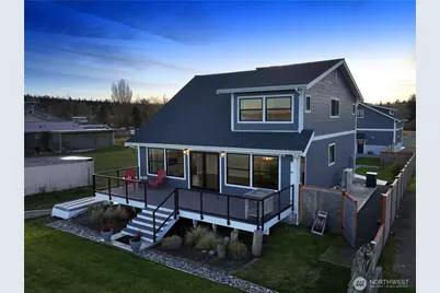 2805 N Bluff Road, Greenbank, WA 98253 - Photo 3
