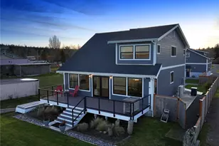 2805 N Bluff Rd, Greenbank, WA 98253 - Photo 3
