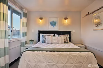 2805 N Bluff Road, Greenbank, WA 98253 - Photo 9