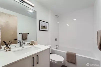 517 Howe Street #B, Seattle, WA 98109 - Photo 17