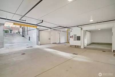 517 Howe Street #B, Seattle, WA 98109 - Photo 27