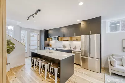 517 Howe Street #B, Seattle, WA 98109 - Photo 5