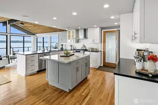 4146 SW Arroyo Dr, Seattle, WA 98146 - Photo 7