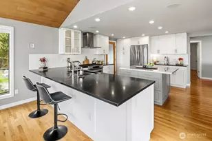 4146 SW Arroyo Dr, Seattle, WA 98146 - Photo 11