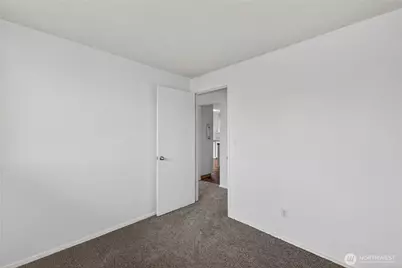 282 SW 10th Ave, Oak Harbor, WA 98277 - Photo 13