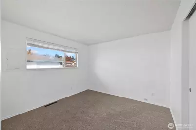 282 SW 10th Ave, Oak Harbor, WA 98277 - Photo 19