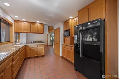 323 Keach Court, Steilacoom, WA 98388 - Photo 15