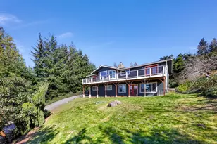 14055 Madrona Dr, Anacortes, WA 98221 - Photo 3