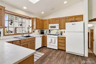 1048 Edgewater Ln, Lynden, WA 98264 - Photo 11