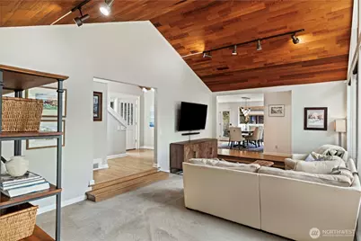 1633 217th Place SE, Sammamish, WA 98075 - Photo 5