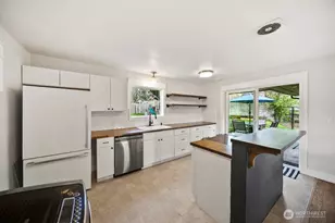 6516 Lake Dr, Bremerton, WA 98312 - Photo 13