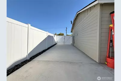520 N Montana Street, Moses Lake, WA 98837 - Photo 31