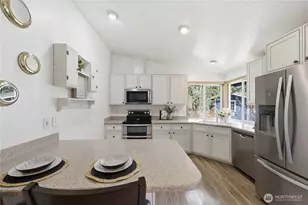 1050 NE Coco Ct, Bremerton, WA 98311 - Photo 5