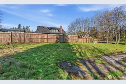 322 E 40th Street, Tacoma, WA 98404 - Photo 13