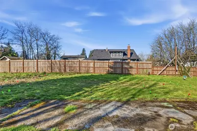 324 E 40th Street, Tacoma, WA 98404 - Photo 11