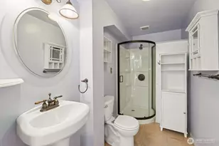 9533 Lake Shore Blvd NE, Seattle, WA 98115 - Photo 7