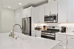 13205 192nd Ave E, Bonney Lake, WA 98391 - Photo 9