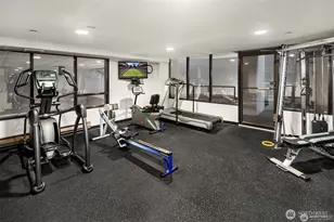 2621 2nd Ave, Seattle, WA 98121 - Photo 15