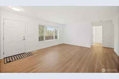 3606 Waller Road E, Tacoma, WA 98443 - Photo 3