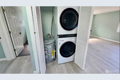 9040 17th Avenue SW, Seattle, WA 98106 - Photo 7