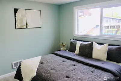 9040 17th Avenue SW, Seattle, WA 98106 - Photo 13