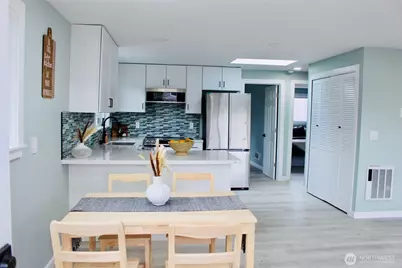 9040 17th Avenue SW, Seattle, WA 98106 - Photo 11