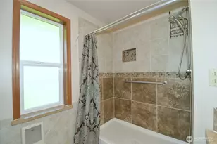 14712 Broadway Ave, Snohomish, WA 98296 - Photo 17