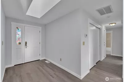 701 21st Street SE, Puyallup, WA 98372 - Photo 3