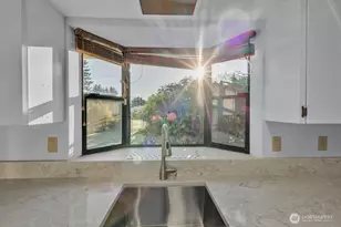 701 21st St SE, Puyallup, WA 98372 - Photo 9