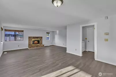 701 21st Street SE, Puyallup, WA 98372 - Photo 11