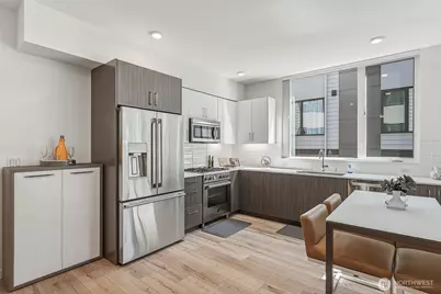 6313 9th Avenue NE #A, Seattle, WA 98115 - Photo 3