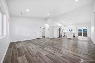 320 Victoria St, Sunnyside, WA 98944 - Photo 9