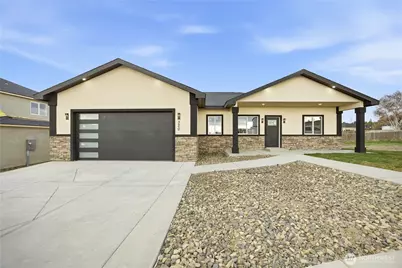 320 Victoria Street, Sunnyside, WA 98944 - Photo 1