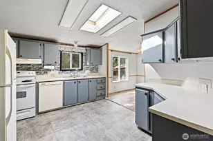 6044 SW Old Clifton Rd, Port Orchard, WA 98367 - Photo 11