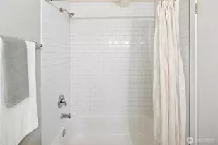 3055 80th Ave SE, Mercer Island, WA 98040 - Photo 19