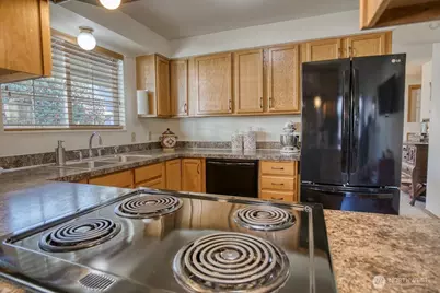 816 Spruce Street, Hoquiam, WA 98550 - Photo 5