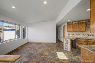 1402 22nd Street NE #509, Auburn, WA 98002 - Photo 5