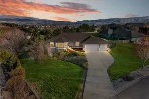 3555 Westridge Pl, Wenatchee, WA 98801 - Photo 1