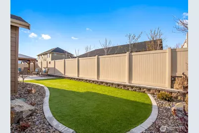 1747 S Blanchard Loop, East Wenatchee, WA 98802 - Photo 5