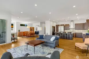 9719 Lake Shore Blvd NE, Seattle, WA 98115 - Photo 11