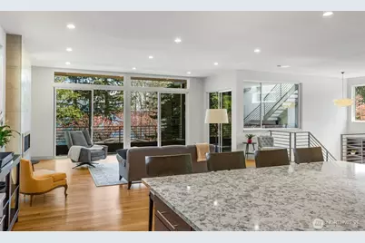 9719 Lake Shore Boulevard NE, Seattle, WA 98115 - Photo 17