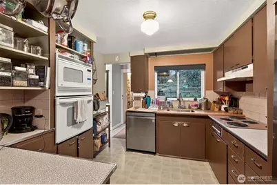 8620 35th Avenue SW, Seattle, WA 98126 - Photo 9