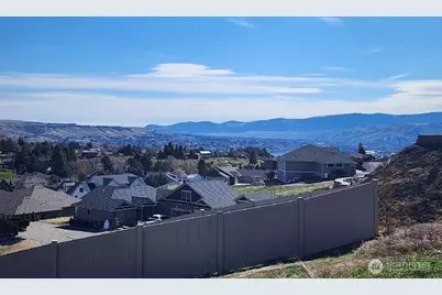 83 Sunny Meadows Loop, Wenatchee, WA 98801 - Photo 5