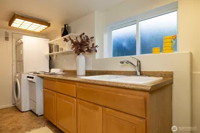 2332 45th Avenue SW, Seattle, WA 98116 - Photo 23